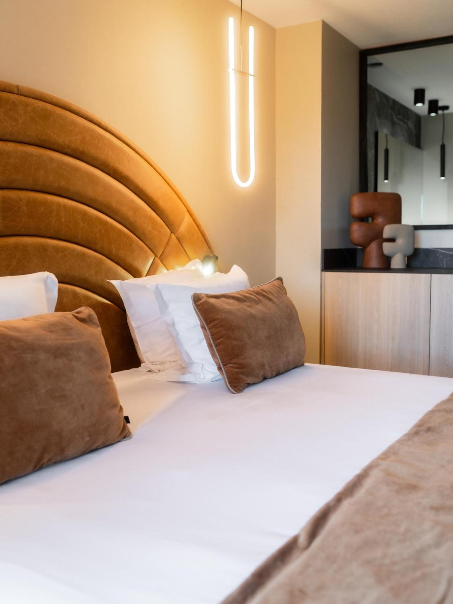 Hotel Fahrenheit Seven Courchevel Esterno foto