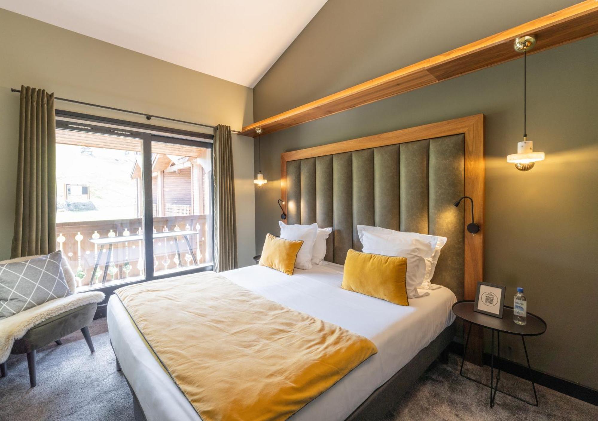 Hotel Fahrenheit Seven Courchevel Esterno foto