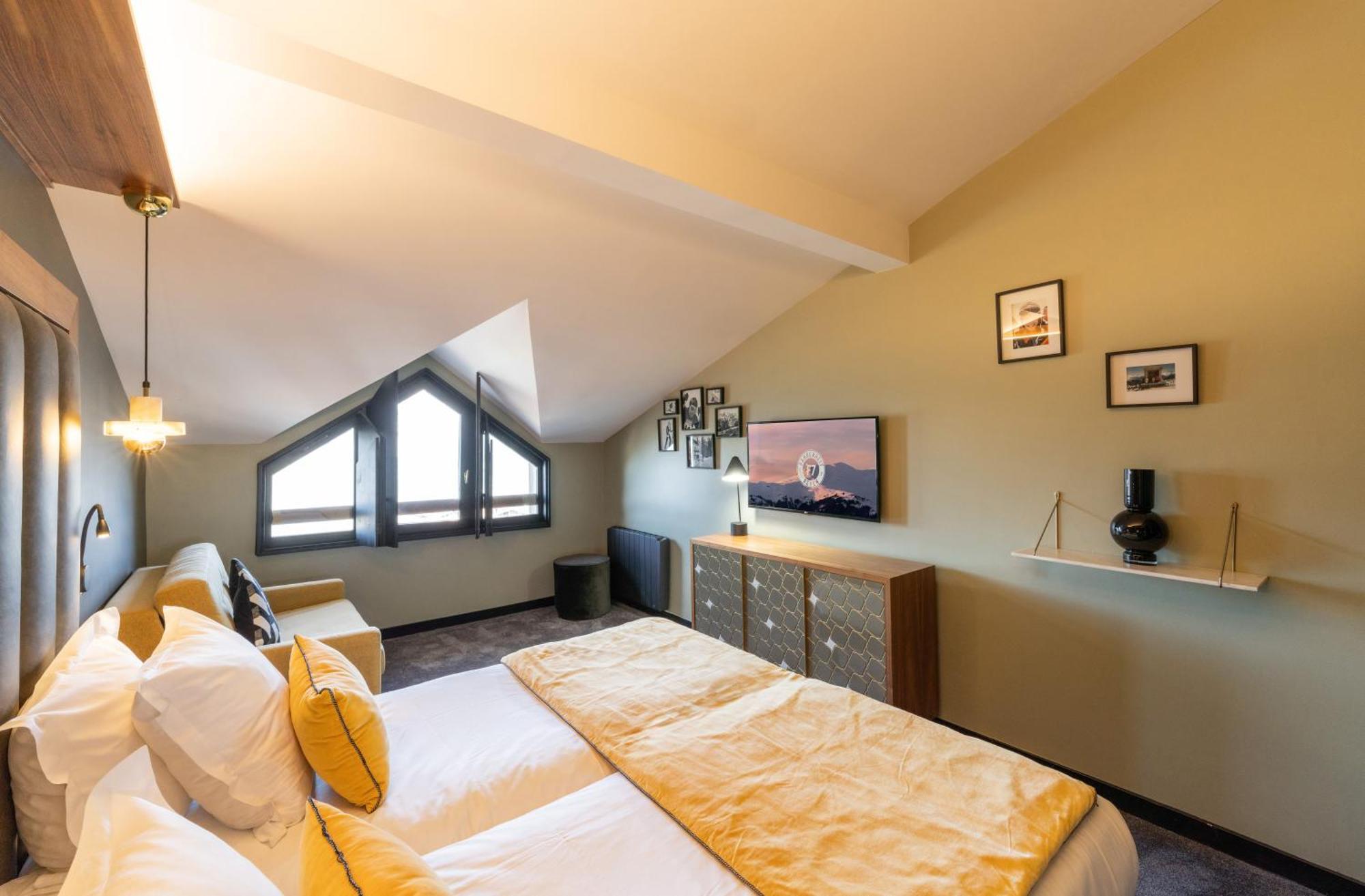Hotel Fahrenheit Seven Courchevel Esterno foto