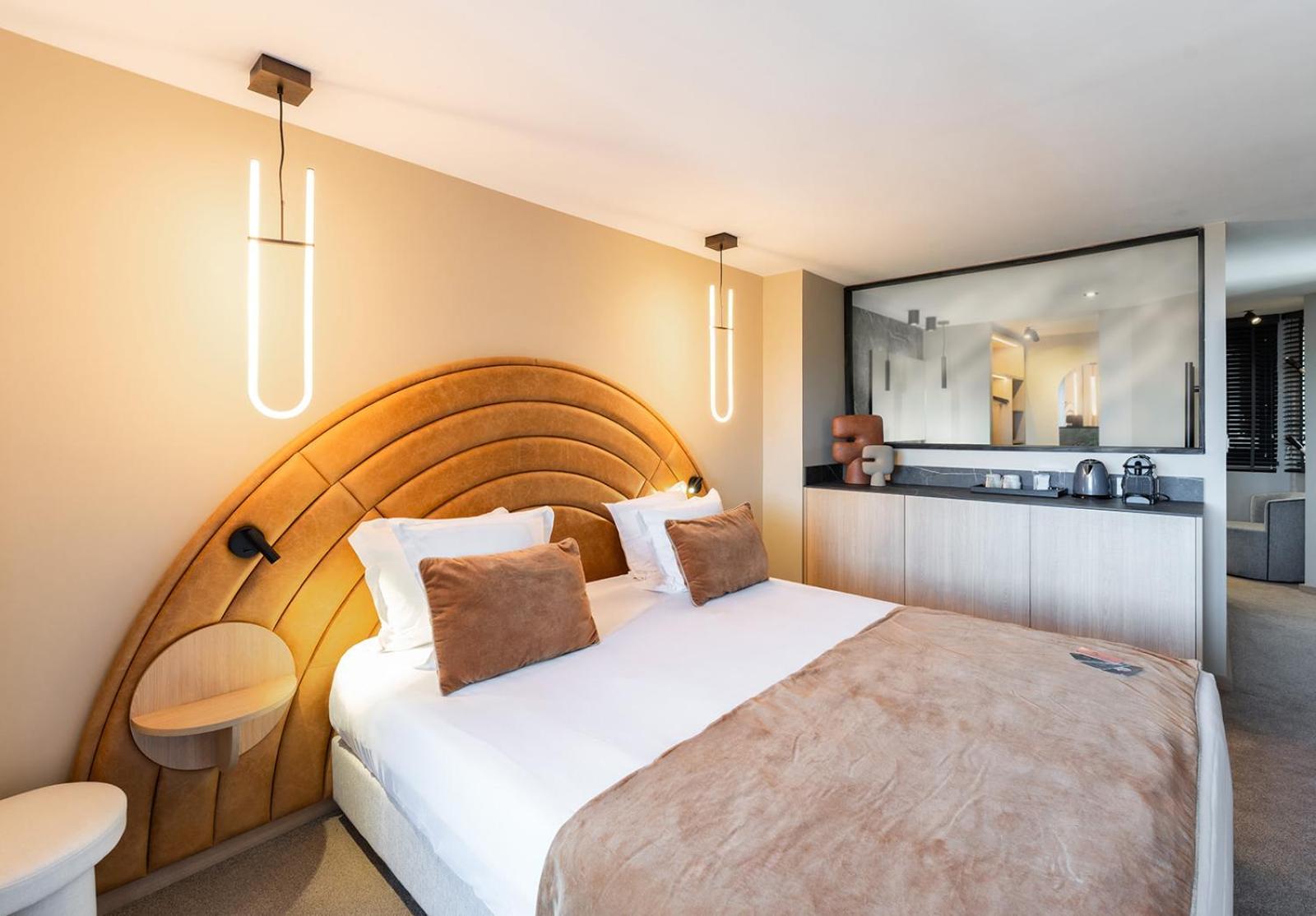 Hotel Fahrenheit Seven Courchevel Esterno foto