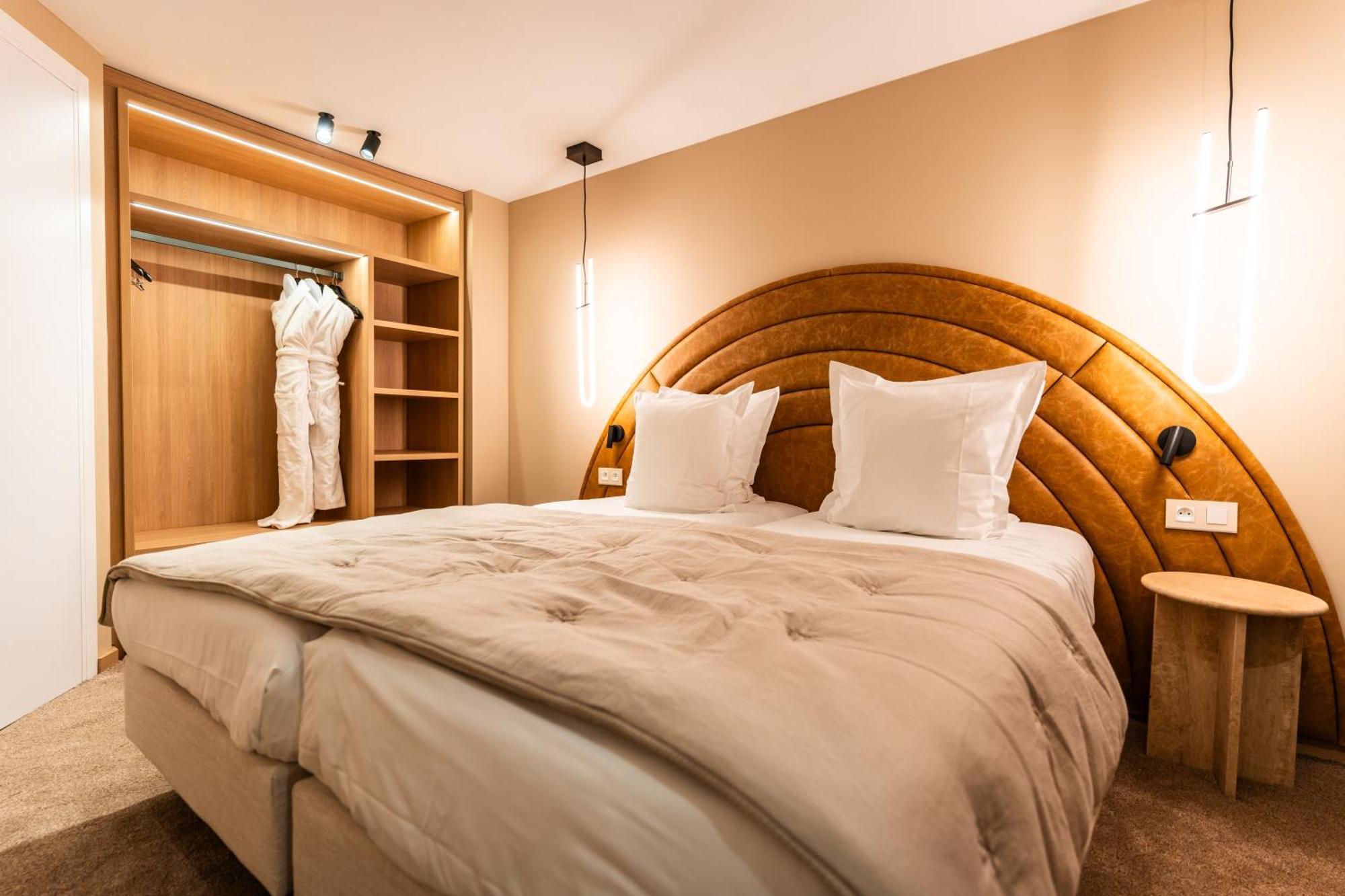 Hotel Fahrenheit Seven Courchevel Esterno foto