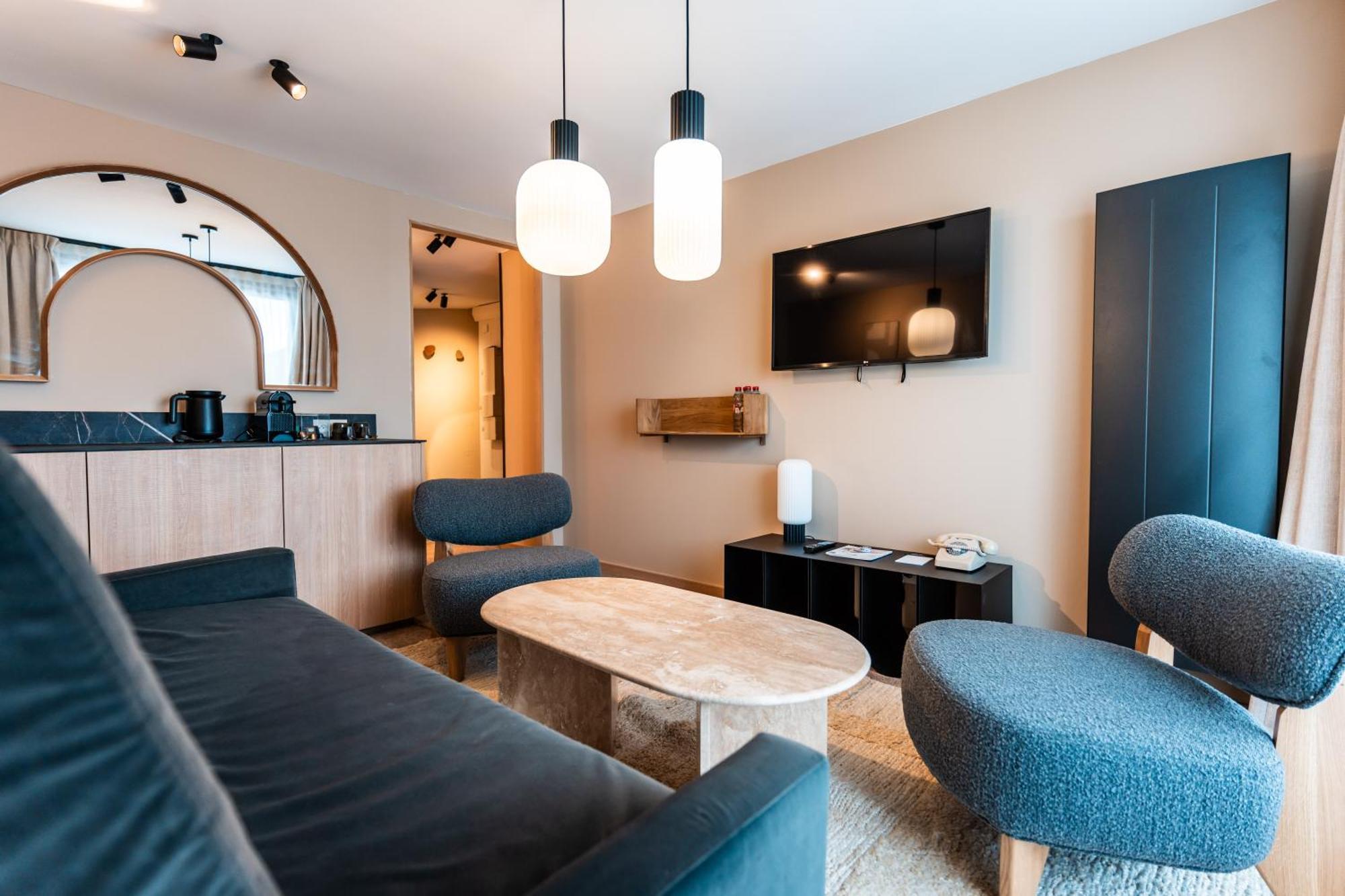 Hotel Fahrenheit Seven Courchevel Esterno foto