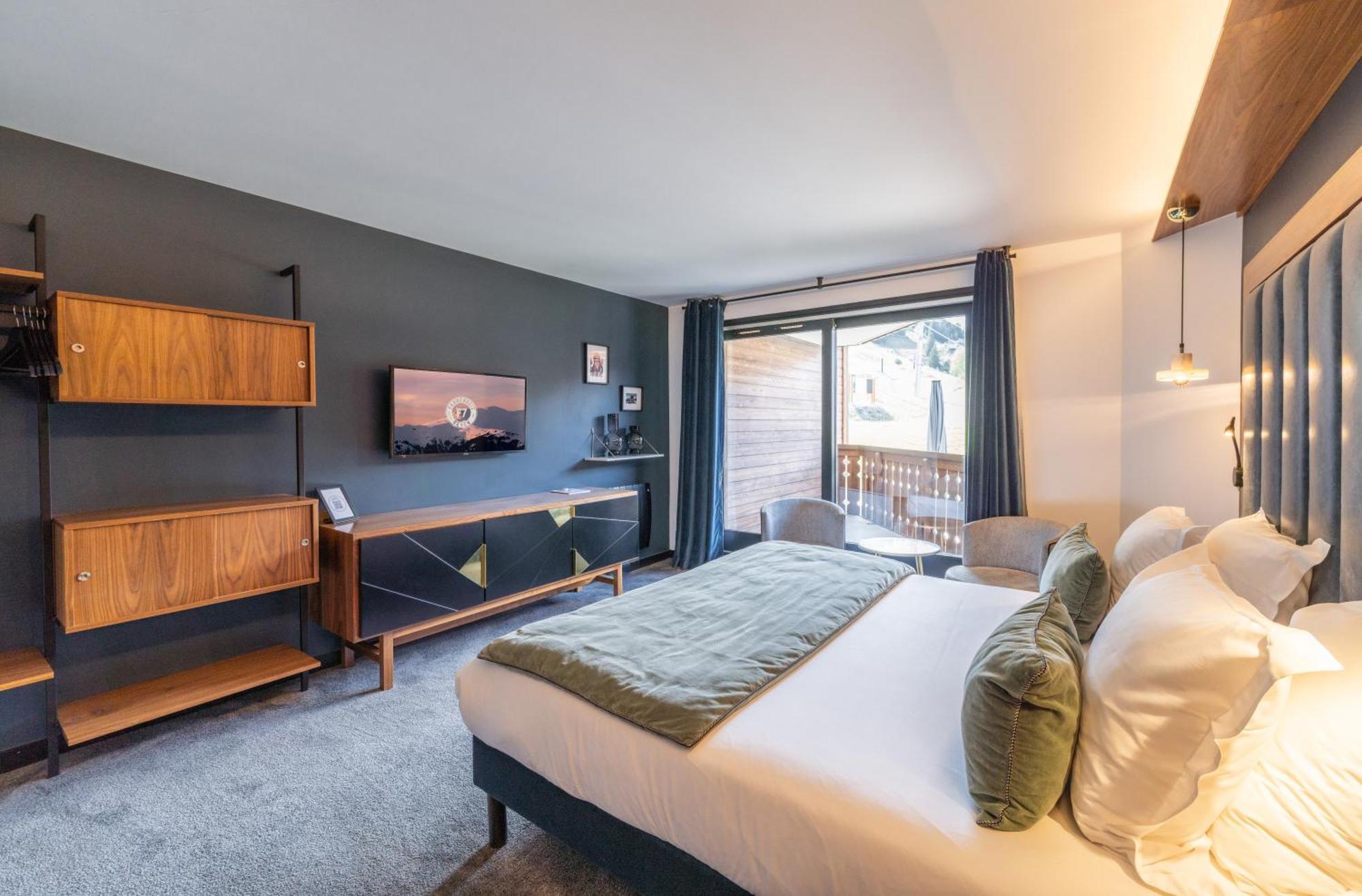 Hotel Fahrenheit Seven Courchevel Esterno foto