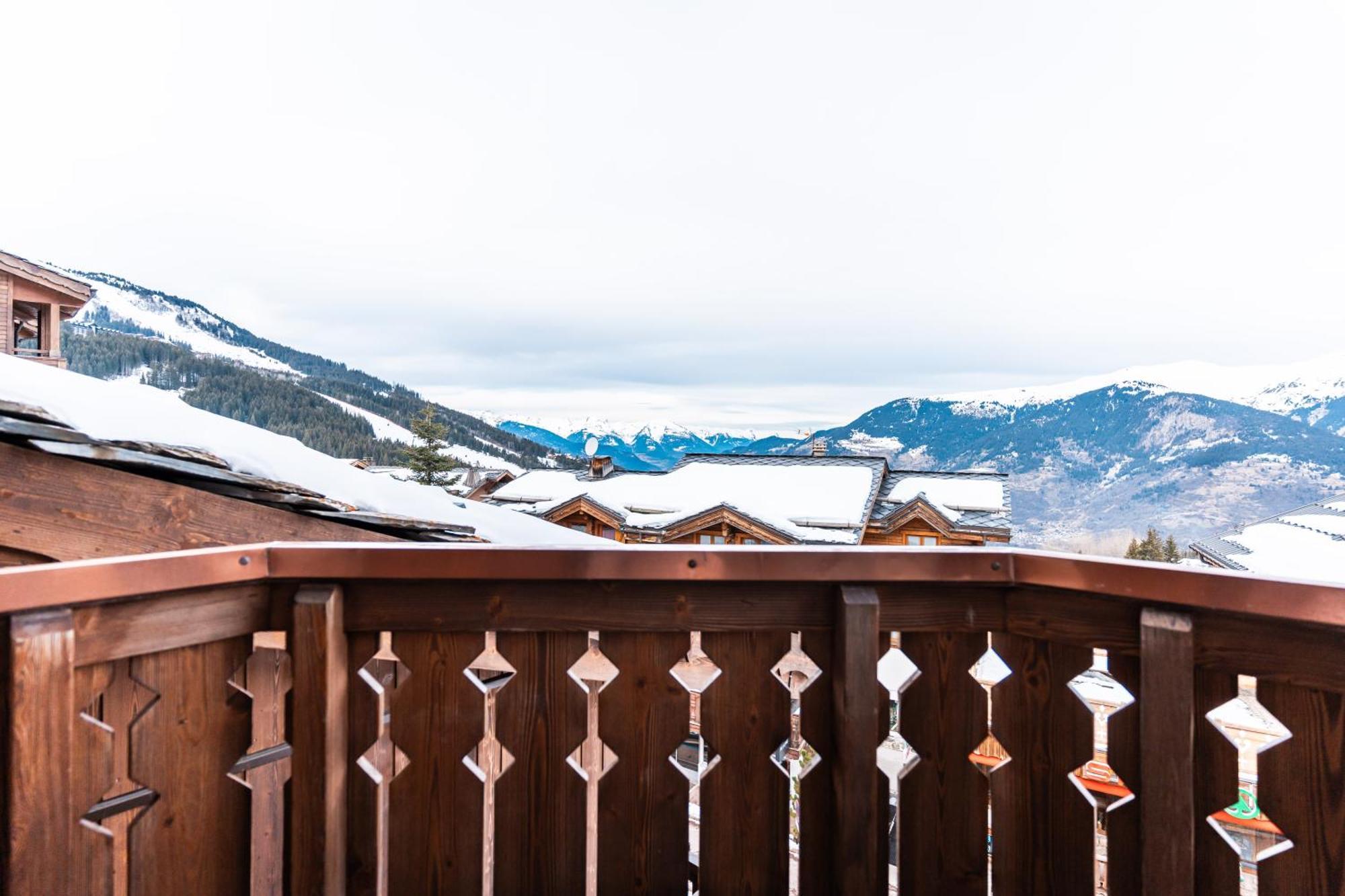 Hotel Fahrenheit Seven Courchevel Esterno foto