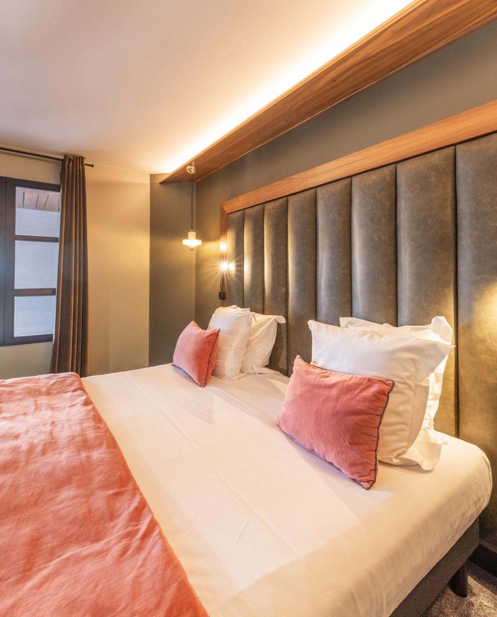 Hotel Fahrenheit Seven Courchevel Esterno foto