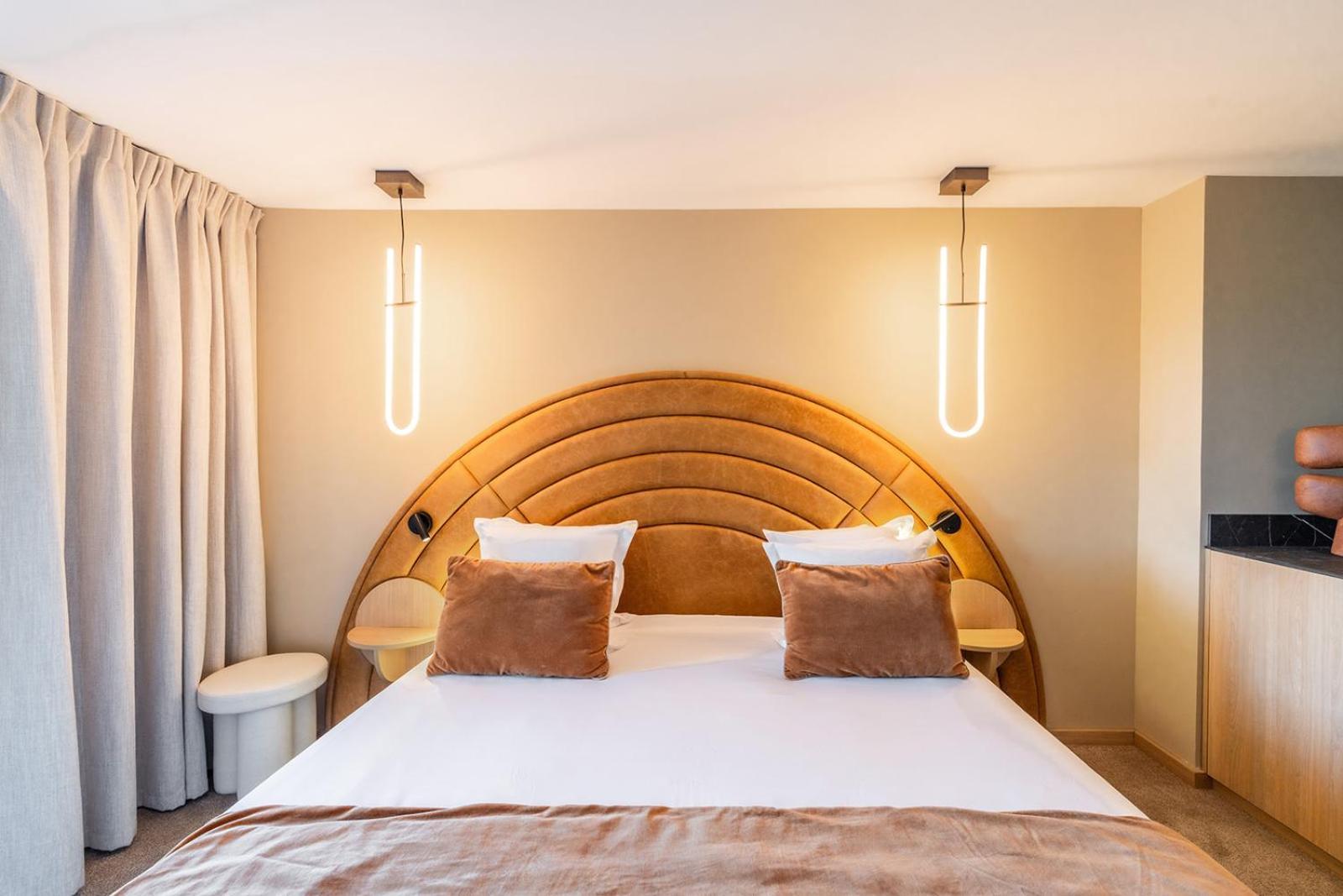 Hotel Fahrenheit Seven Courchevel Esterno foto