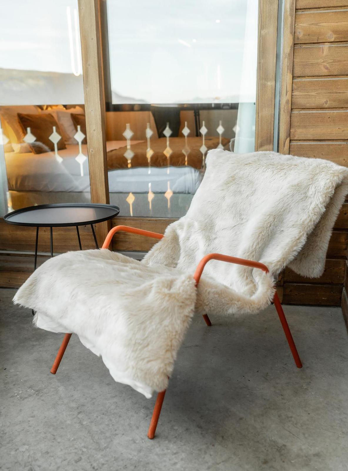 Hotel Fahrenheit Seven Courchevel Esterno foto