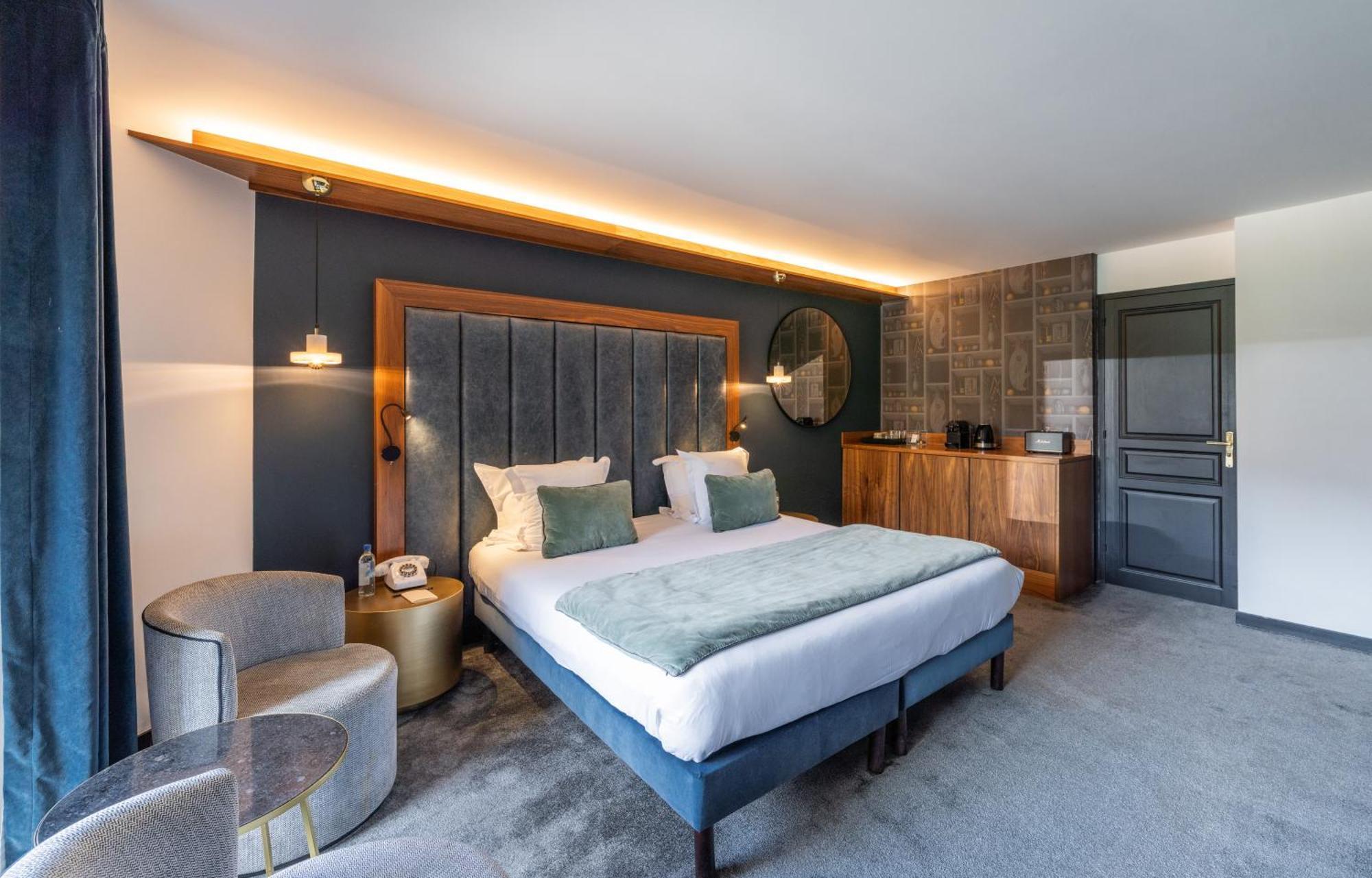 Hotel Fahrenheit Seven Courchevel Esterno foto