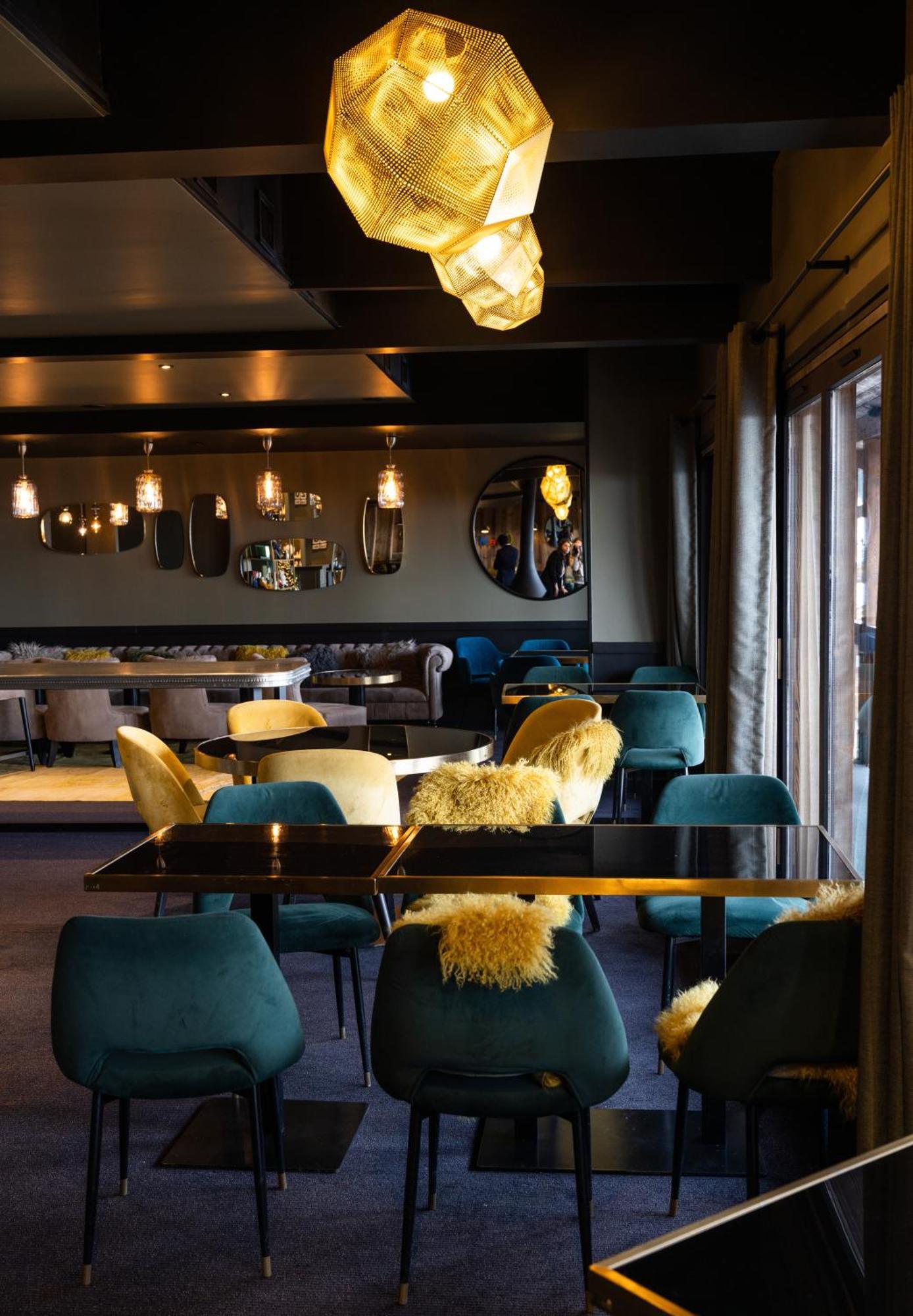 Hotel Fahrenheit Seven Courchevel Esterno foto