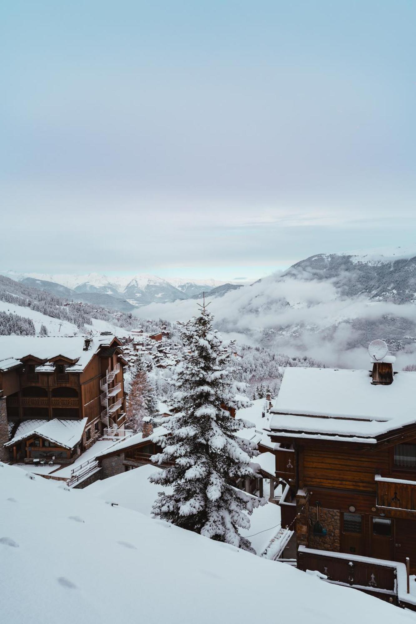 Hotel Fahrenheit Seven Courchevel Esterno foto
