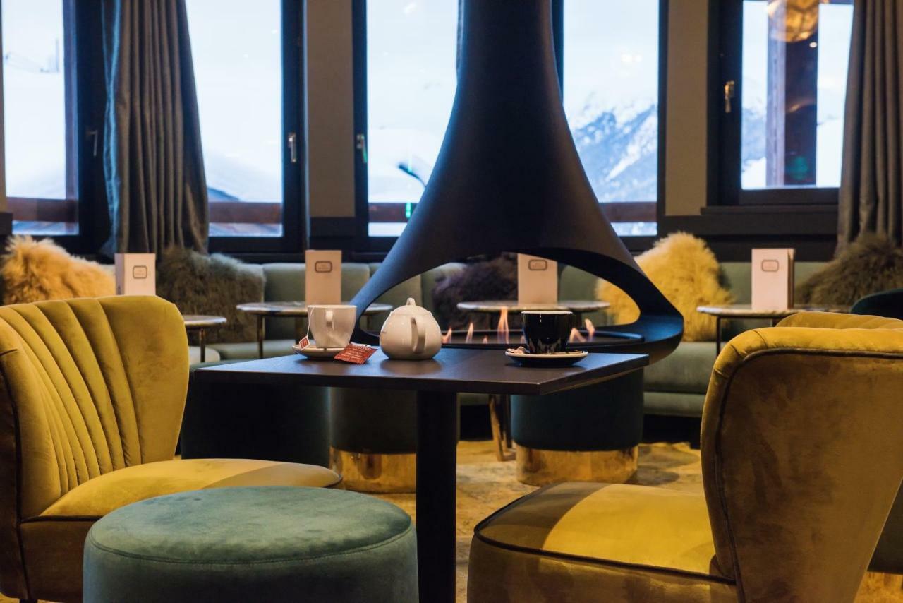 Hotel Fahrenheit Seven Courchevel Esterno foto
